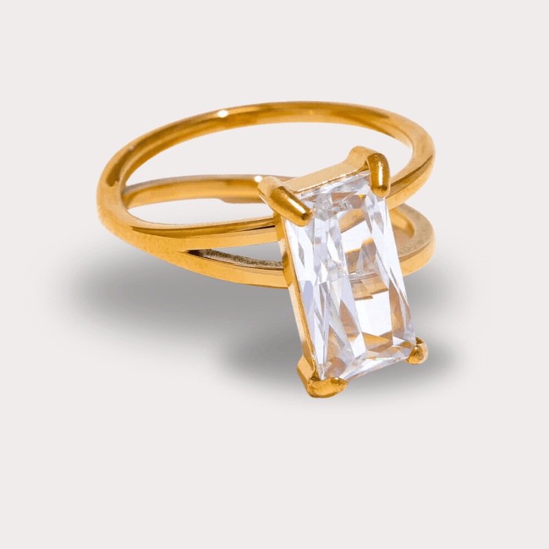 Anel com Zircônia Retangular - DELICATTA